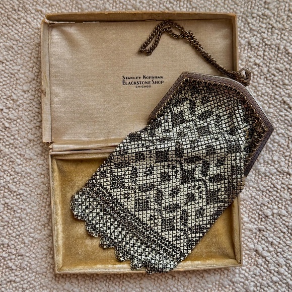 Vintage Mandalian Mesh Purse - Picture 2 of 14